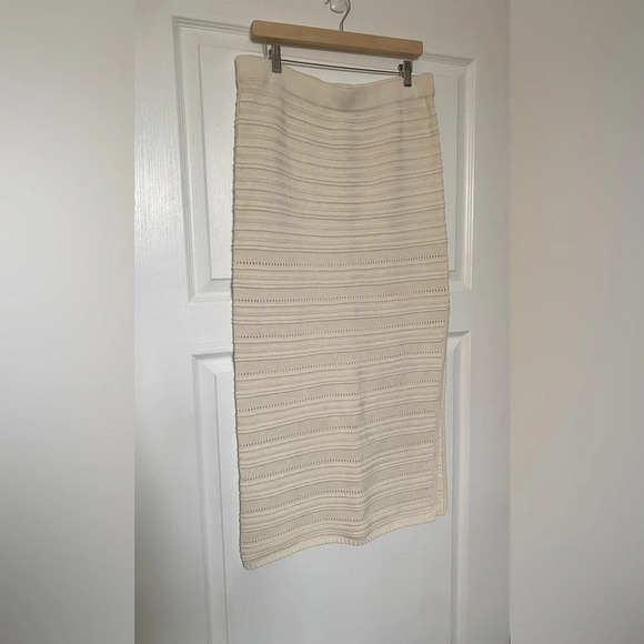 Dynamite Crochet Skirt - Picture 2 of 5